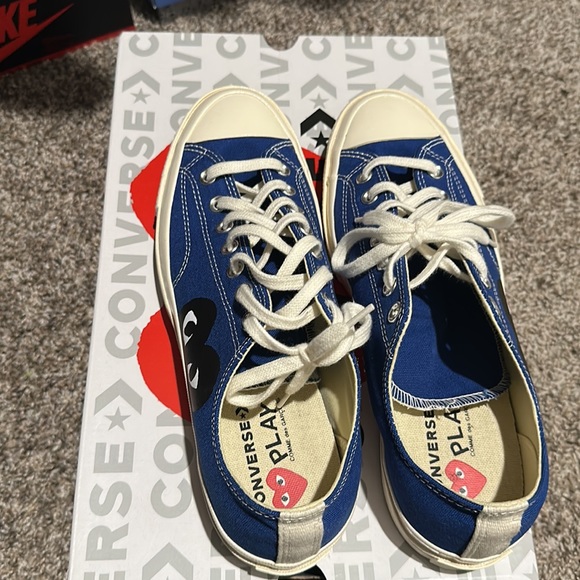 Converse - Picture 2 of 4